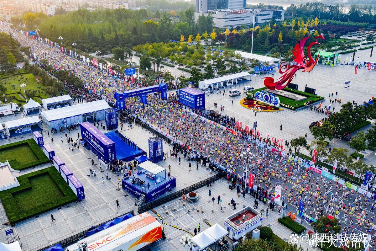 一场马拉松激活一座城 宝鸡借力赛事跑出发展“加速度” 一场马拉松激活一座城 宝鸡借力赛事跑出发展“加速度”