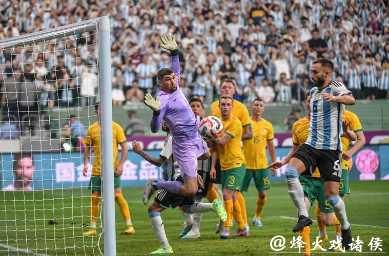 全球狂欢：实时直播世界杯足球赛精彩瞬间